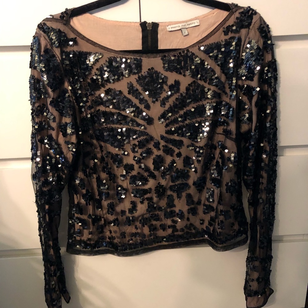 Beautiful sequined top - Picture 4 of 6